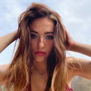 Meet your Posher, Jade